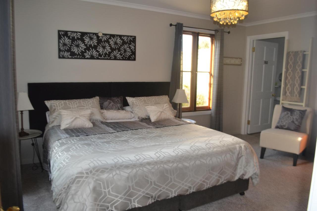 Mulberry Cottage Unique B&B Accommodation 리치몬드 외부 사진